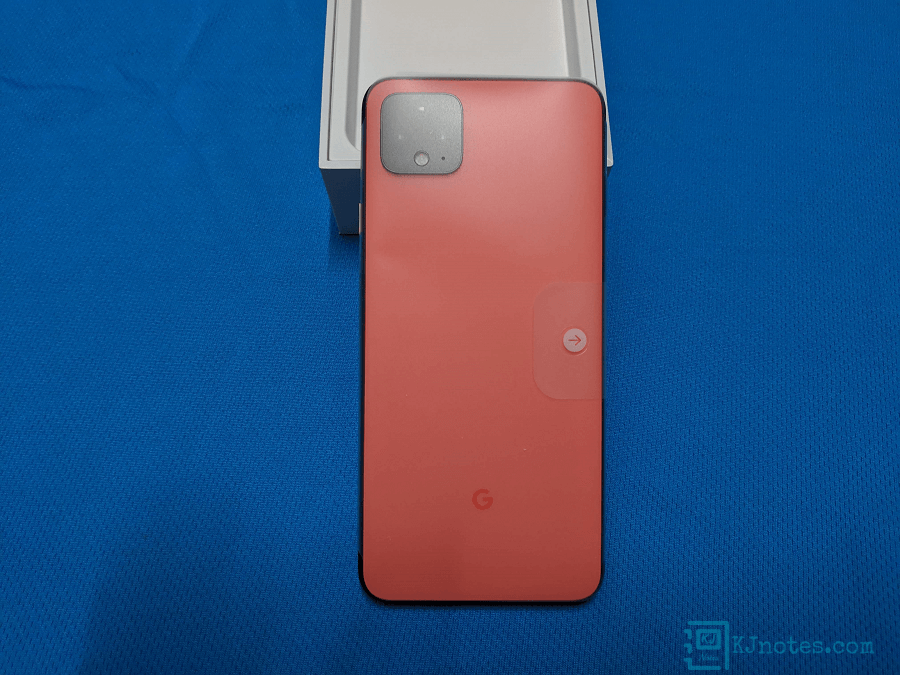 還未將外膜撕開的Pixel 4 XL手機本體背面-pixel4xl039